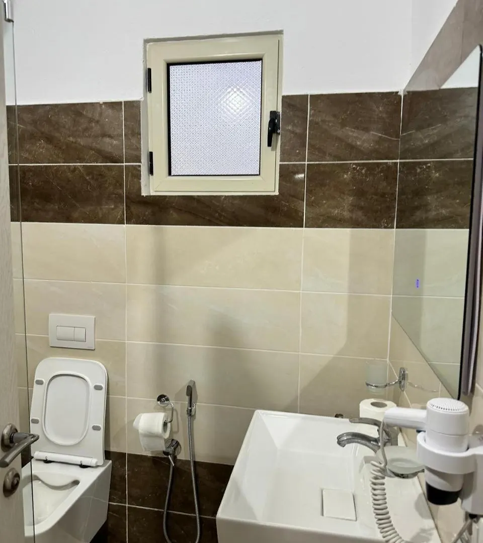 Vila Gaia Vlorë 0*,  알바니아